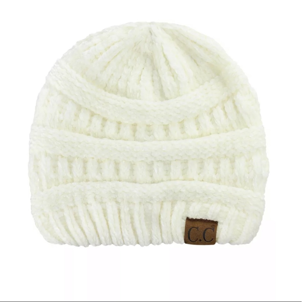 CC WHITE CHENILLE BEANIE